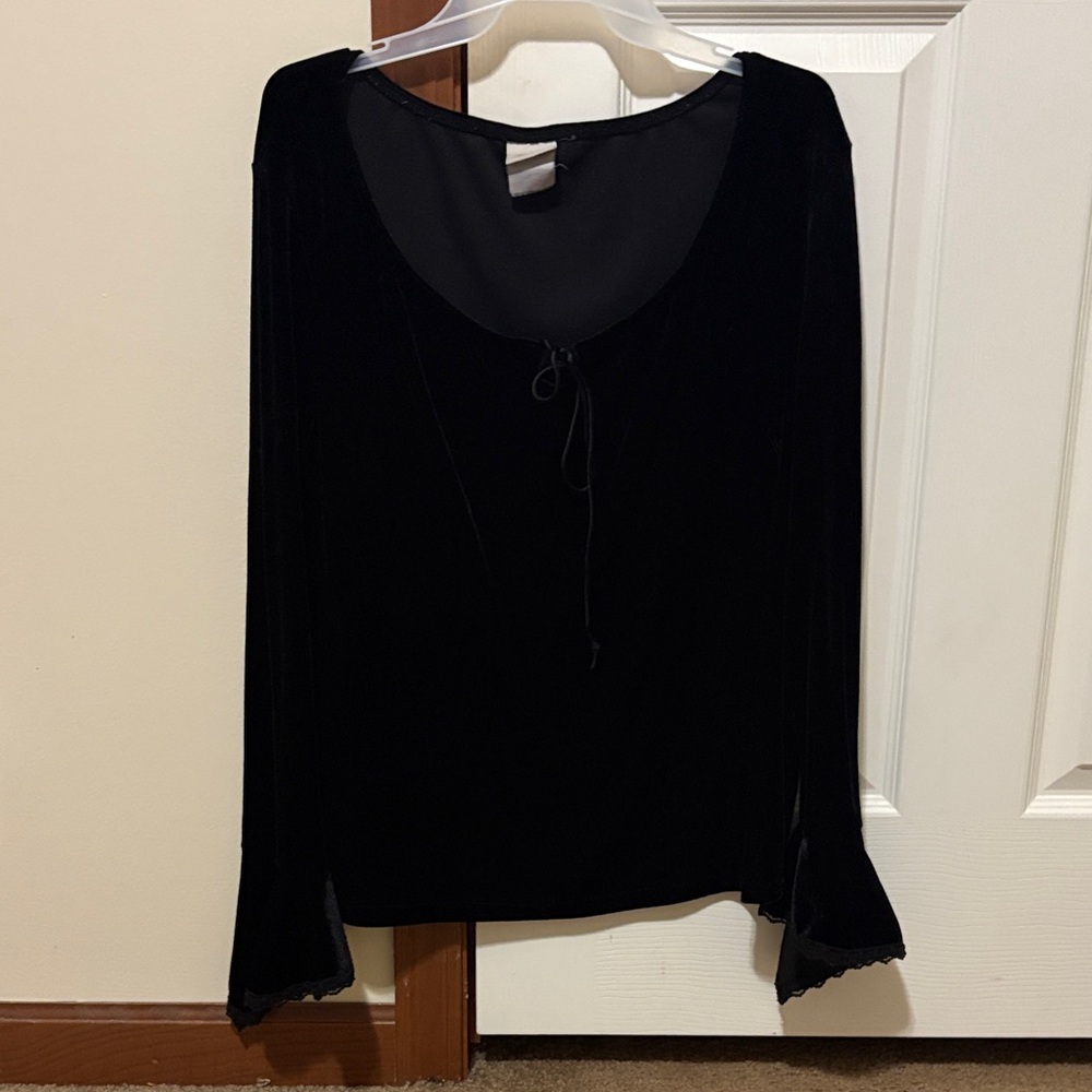 Elegant Black Velvet Women's Top